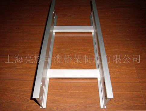 梯式電纜橋架安裝安全注意事項